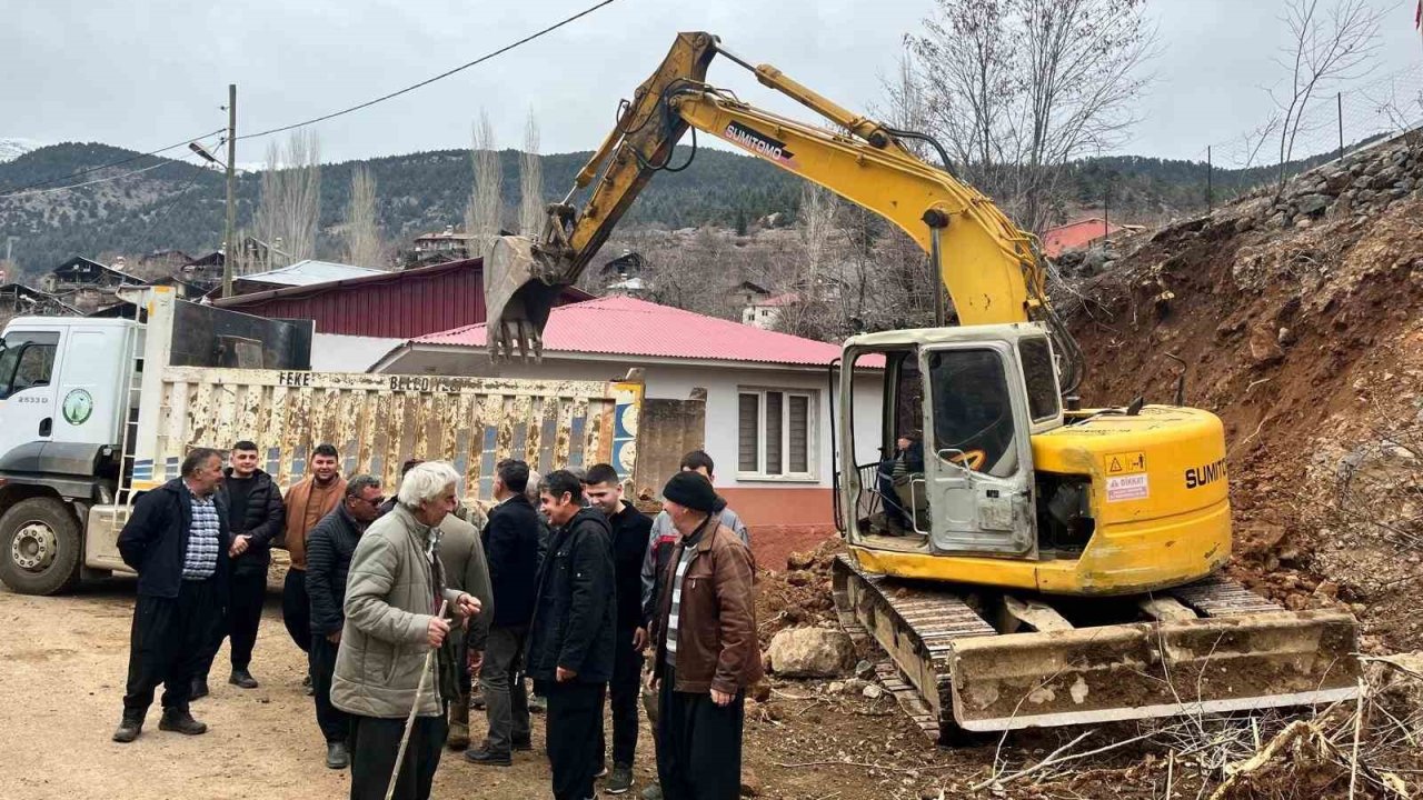 Dağ köyünde tarihinde ilk kez yol çalışması yapıldı