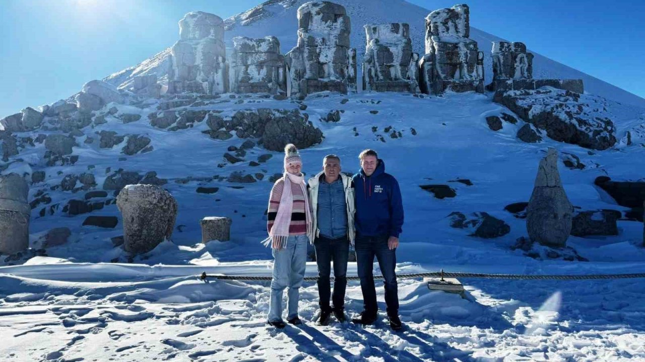 Nemrut, kış turizmi ile yabancı turistlerin ilgisini çekiyor