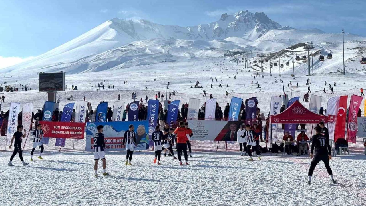 Erciyes’te Kar Ragbi Türkiye Şampiyonası heyecanı başladı