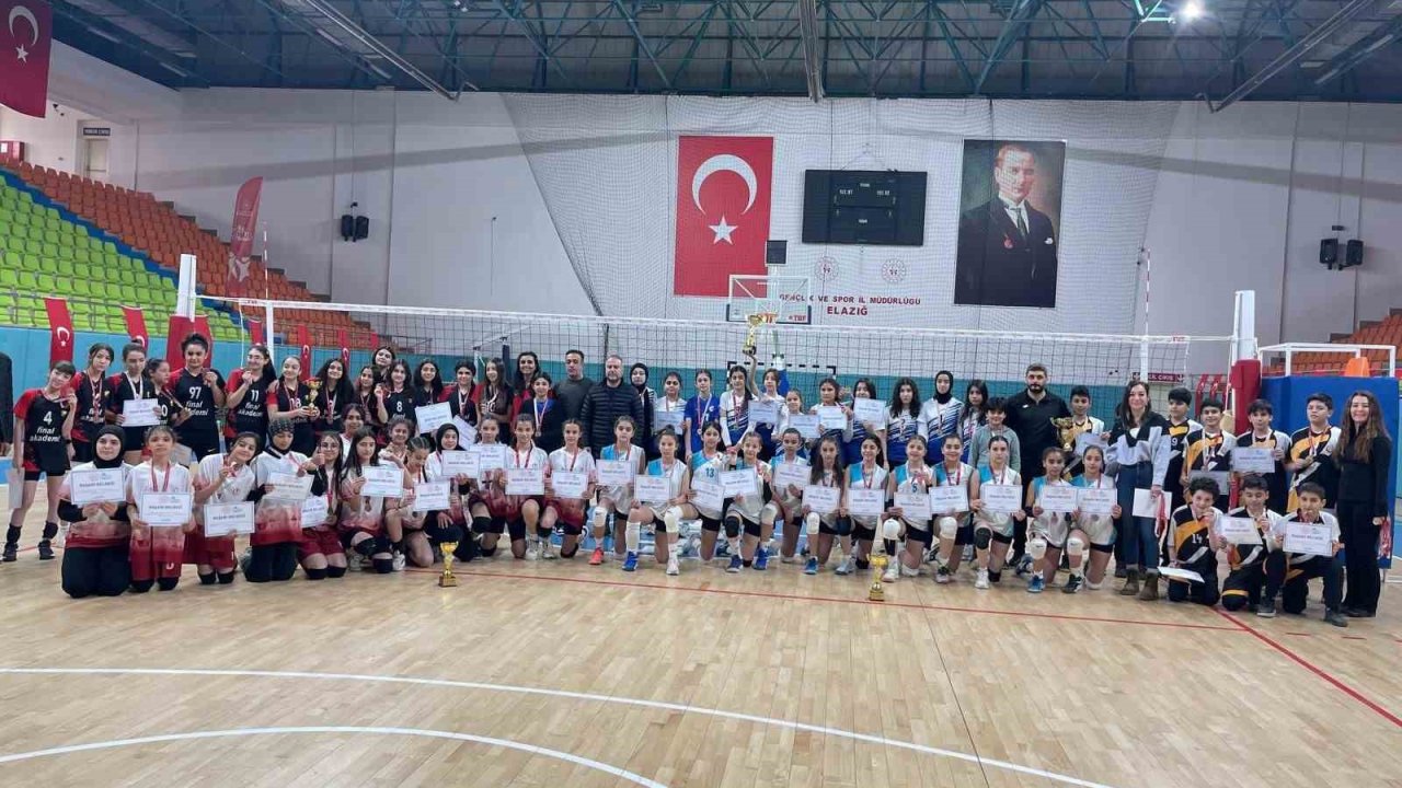 Elazığ’da okul sporları voleybol müsabakaları sona erdi