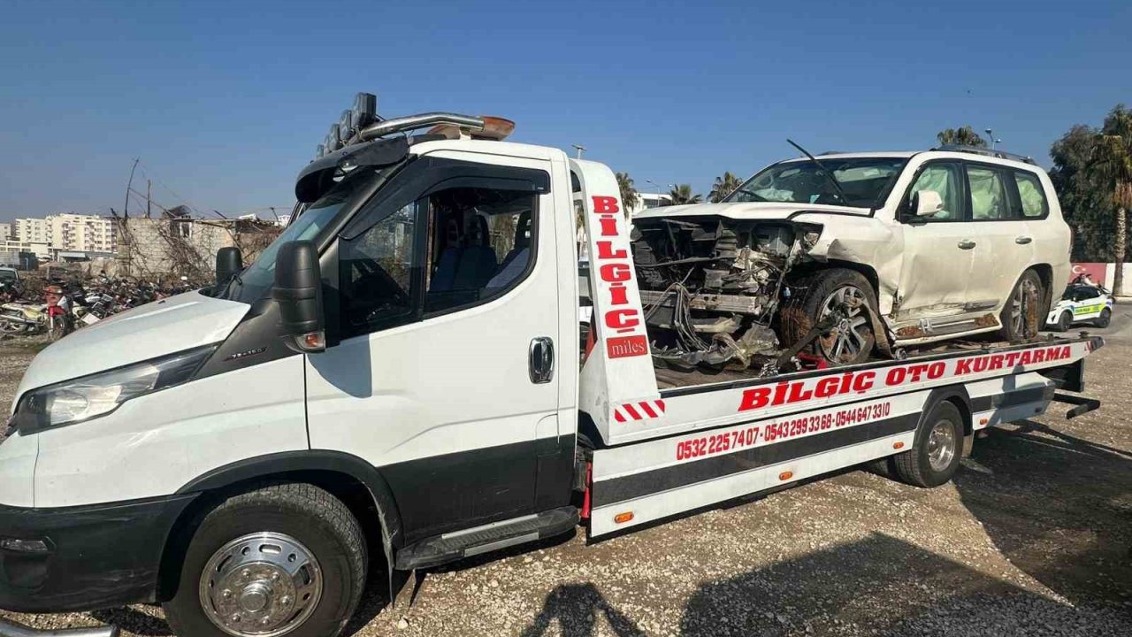 Mardin’de sürücüsünün kontrolünden çıkan otomobil şarampole yuvarlandı: 4 yaralı