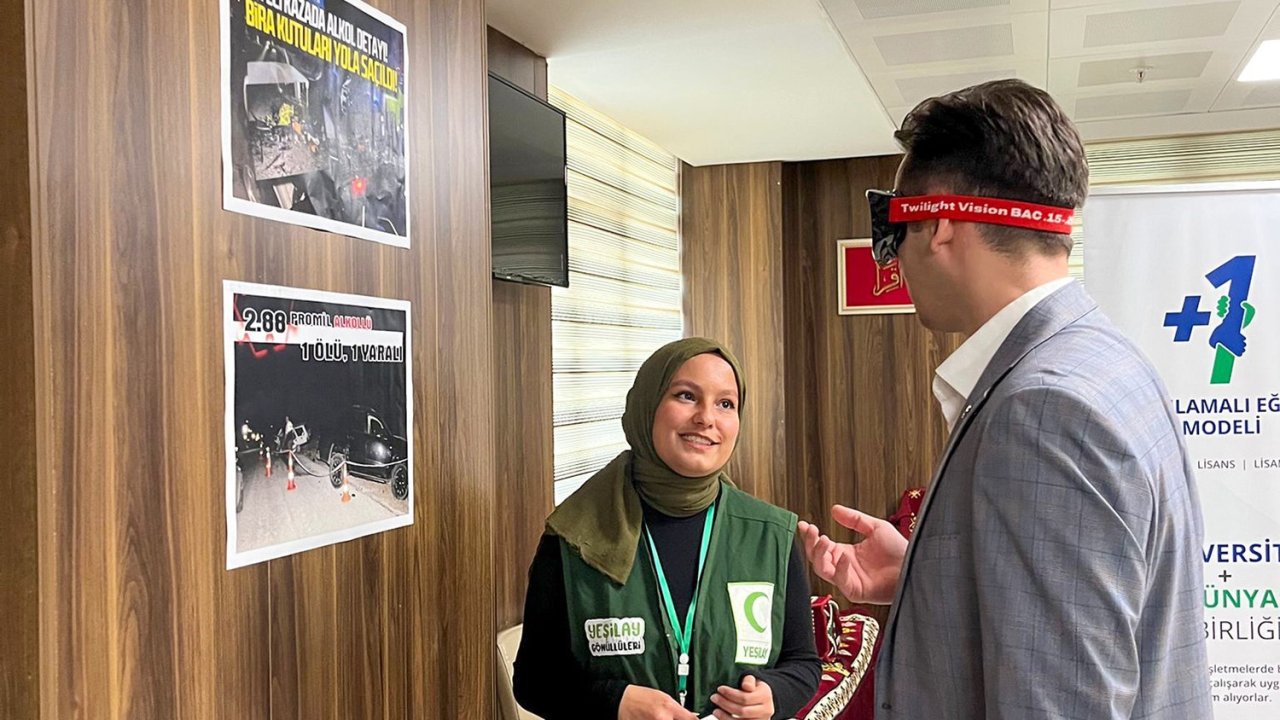 Alkolün etkilerini sanal gerçeklik gözlüğü ile deneyimleterek bağımlılığa dikkat çektiler