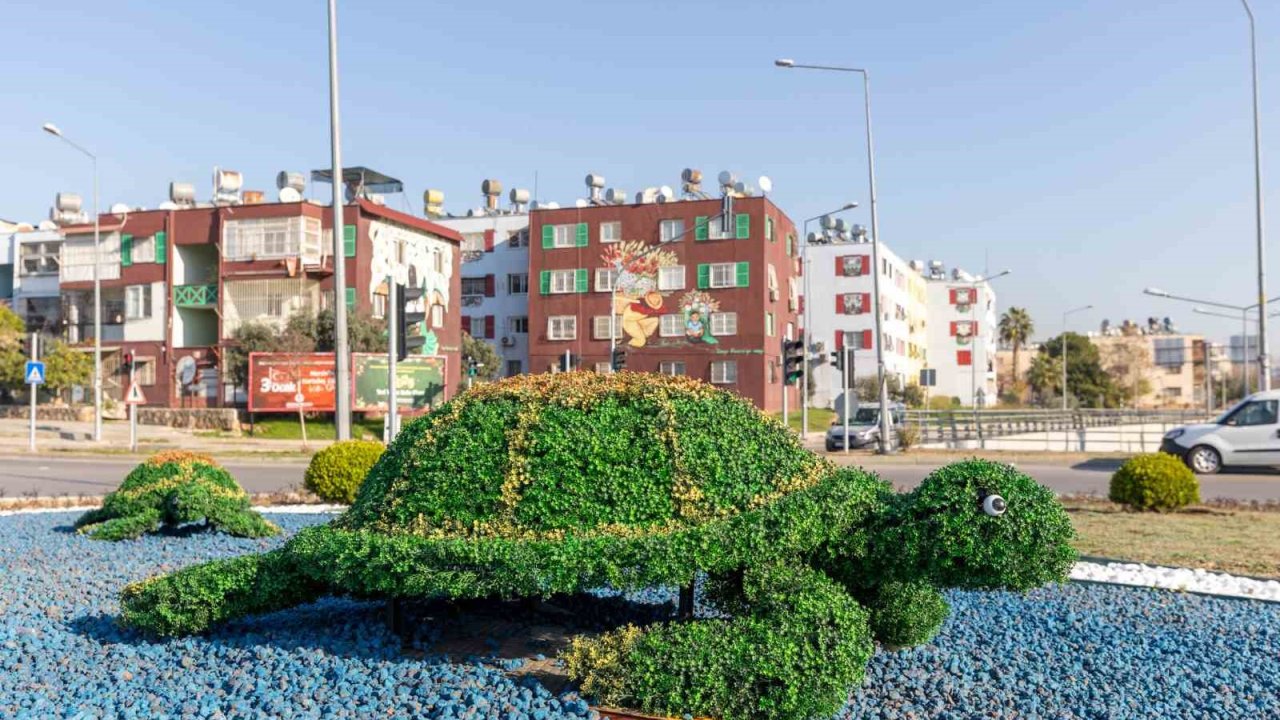 Mersin’de kavşaklar ’estetik dokunuşlarla’ güzelleşiyor