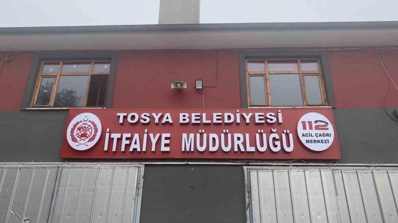 Tosya itfaiyesi bir yılda 31 bina yangınına müdahale etti