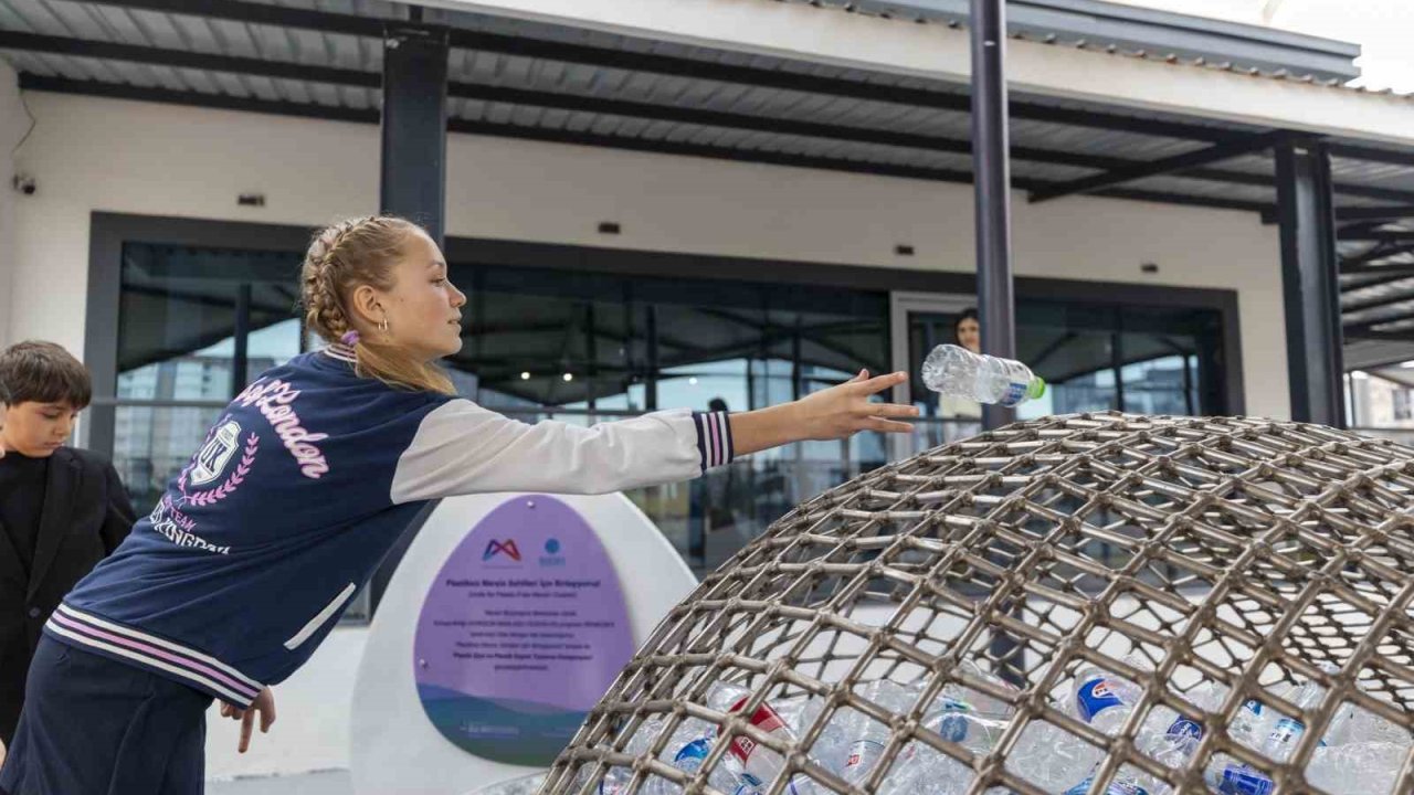 Mersin Büyükşehir Belediyesinden ’plastiksiz sahil’ için önemli adım