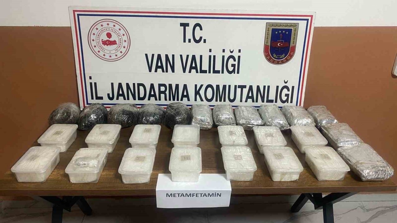 Sınırda 21 kilo uyuşturucu ele geçirildi