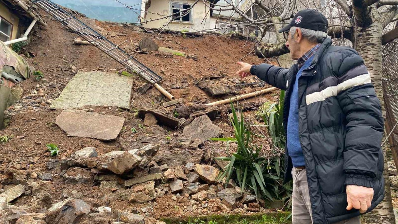 Beykoz’da 5 metrelik istinat duvarı çöktü