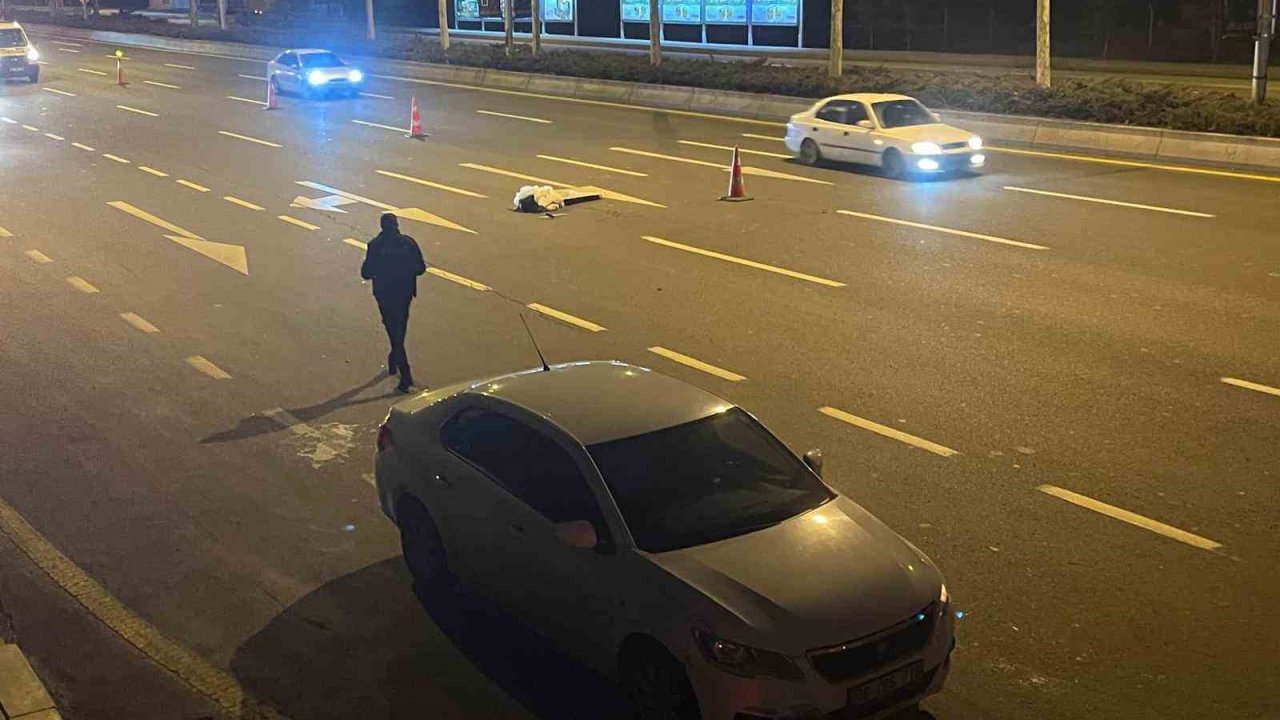 Ankara’da seyir halindeki araçtan atlayan kadın hayatını kaybetti