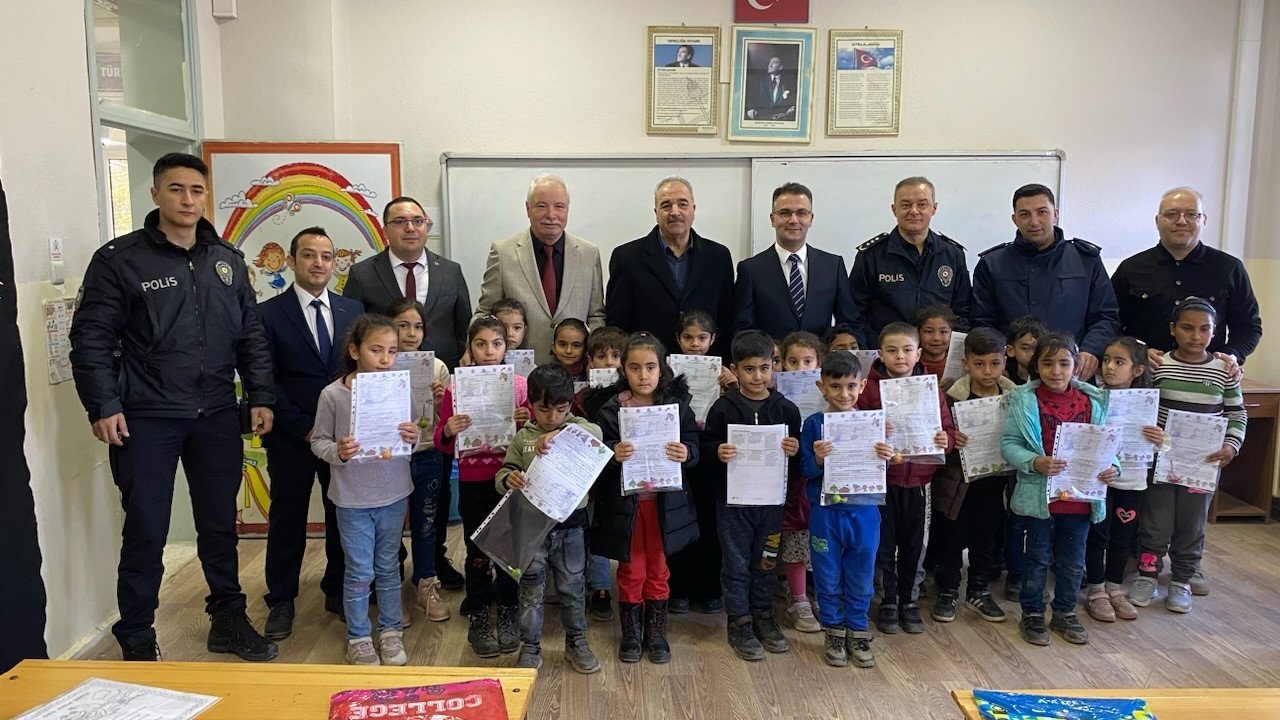 Kulu’da 7 bin 600 öğrenci karne aldı