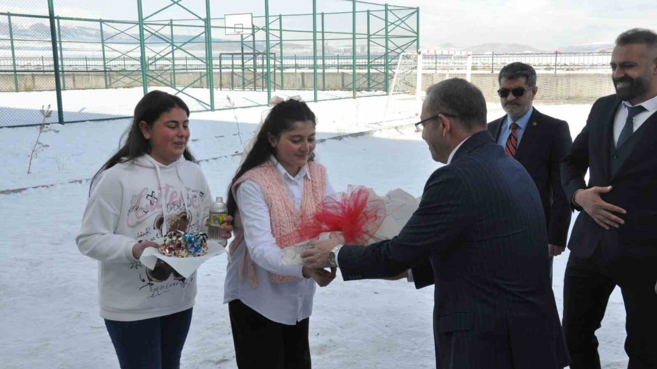 Kars’ta yarıyıl tatili başladı