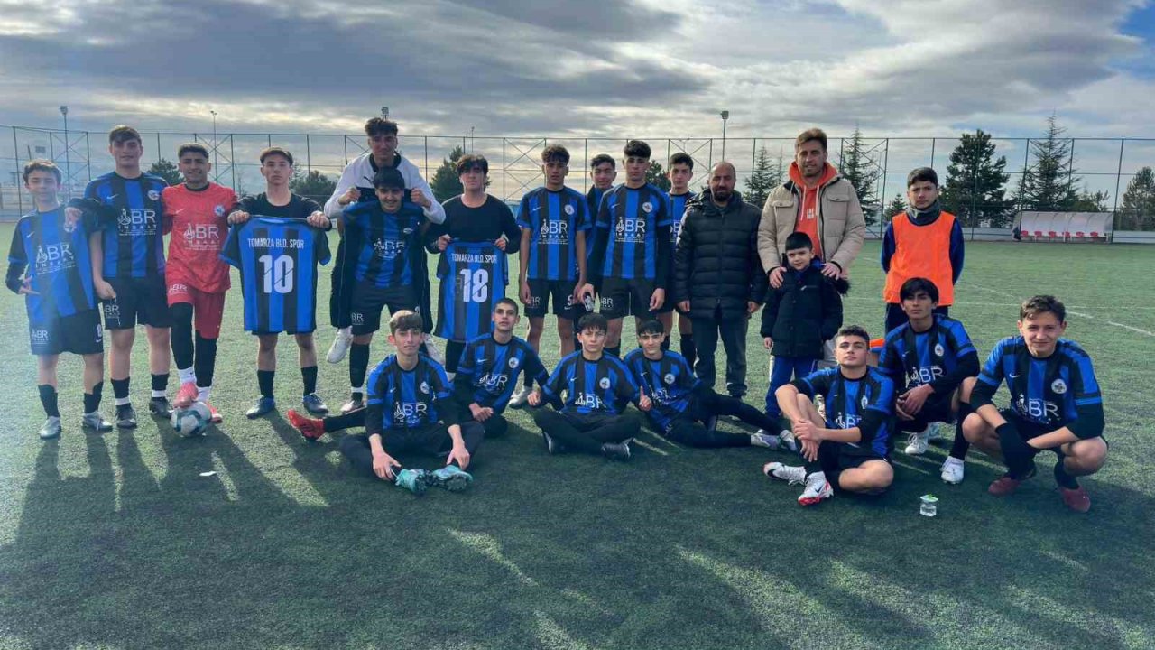 U16’da Tomarza Belediyespor 3 puanı hanesine yazdırdı