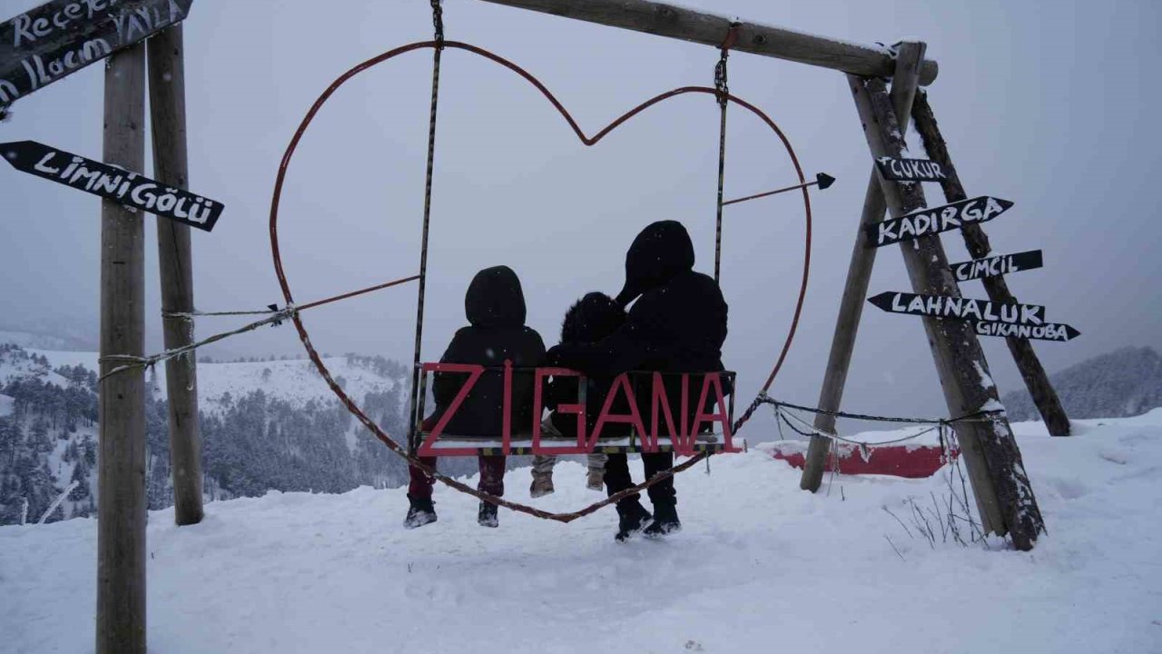 Zigana Dağı sömestr tatiliyle birlikte ziyaretçi akınına uğradı