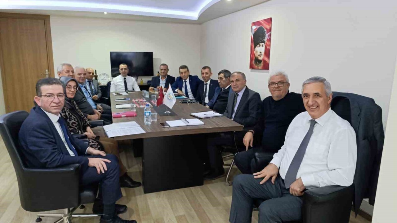 İlçe şefleri toplantısı Akhisar’da yapıldı