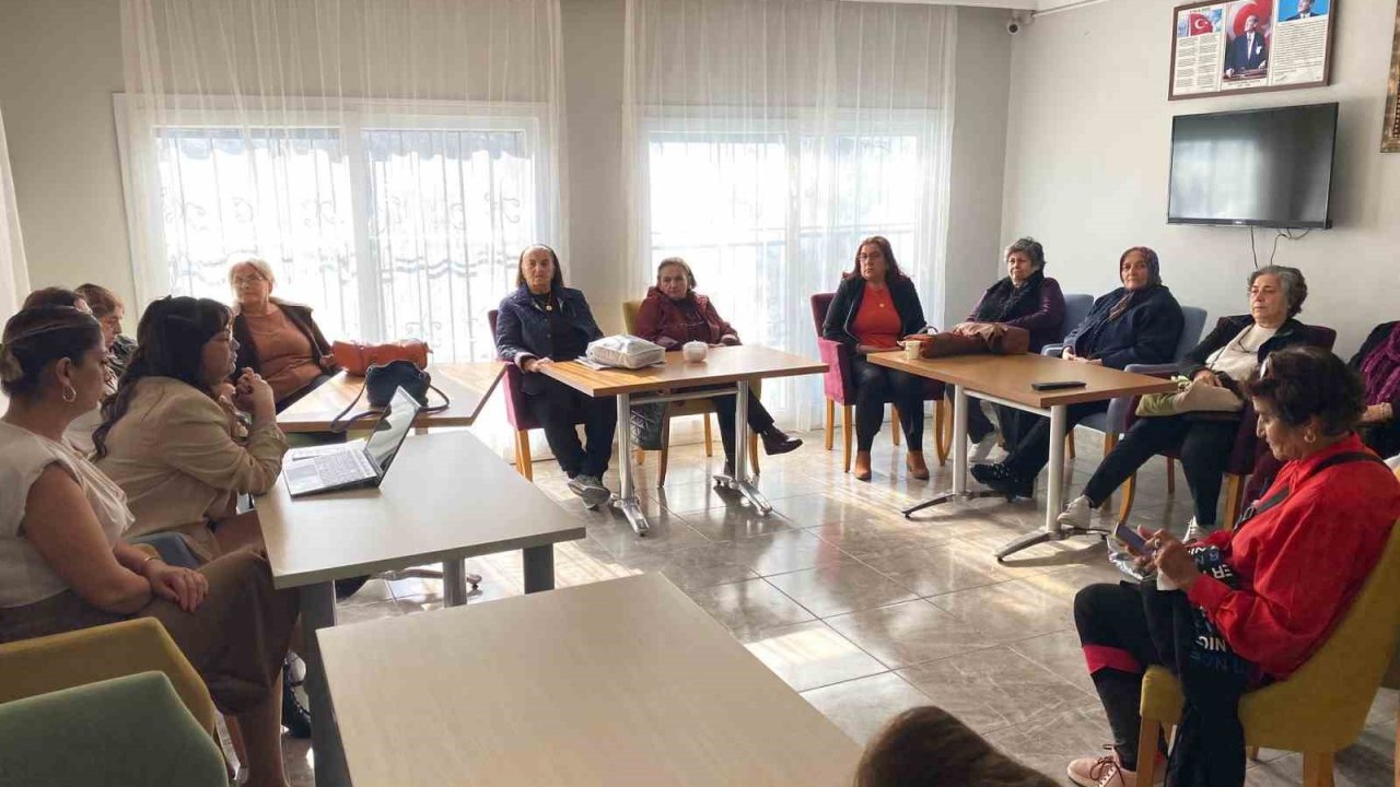 Çukurova’da kadınlara Aile İçi İletişim semineri