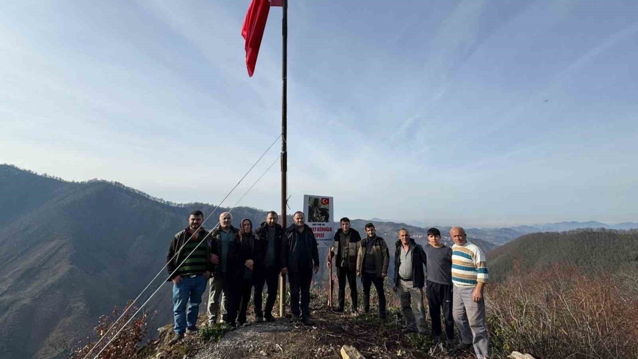 Giresun’da Şehit Ahmet Köroğlu için bayrak değişimi