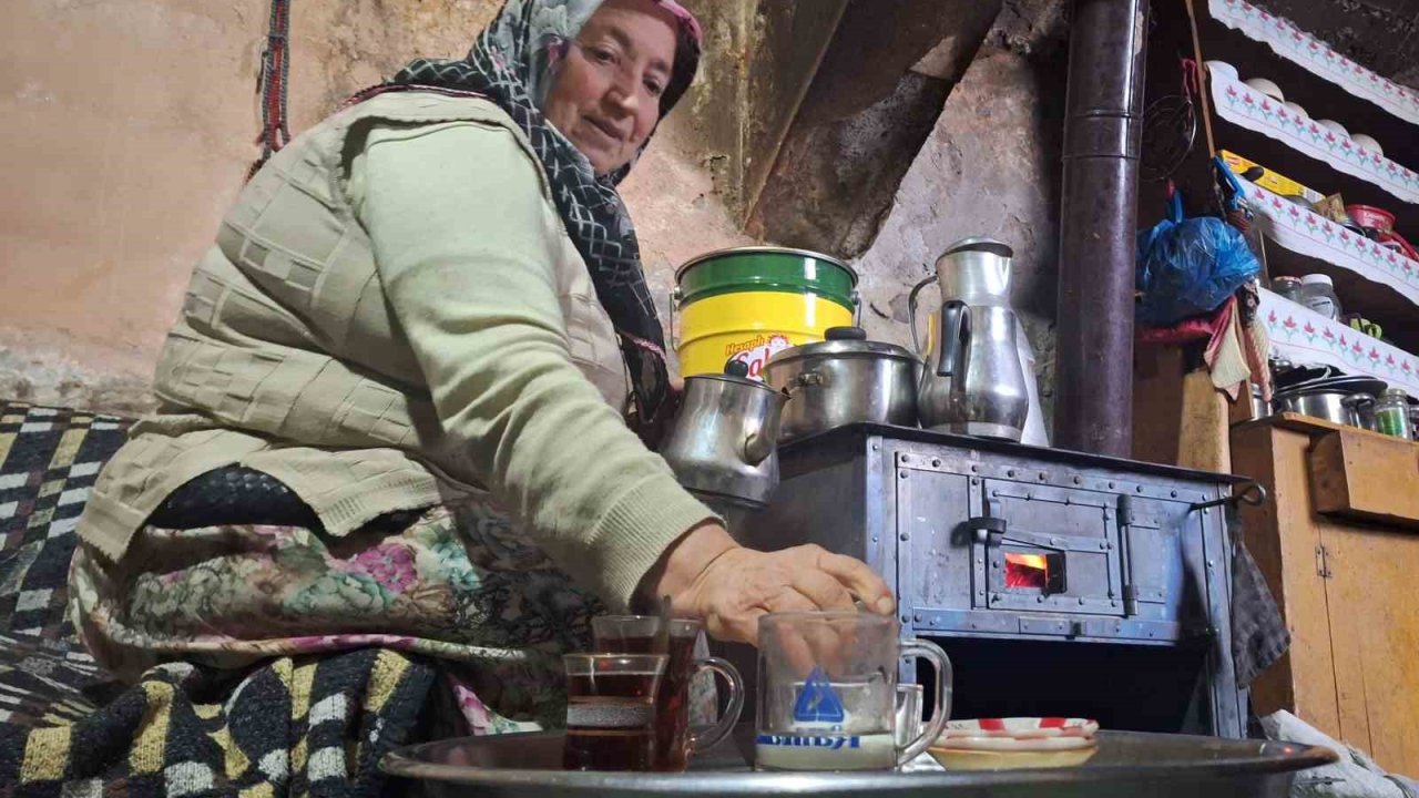 6 yıl evli kaldı, eşinin vefatıyla baba evinde bir ömür geçirdi