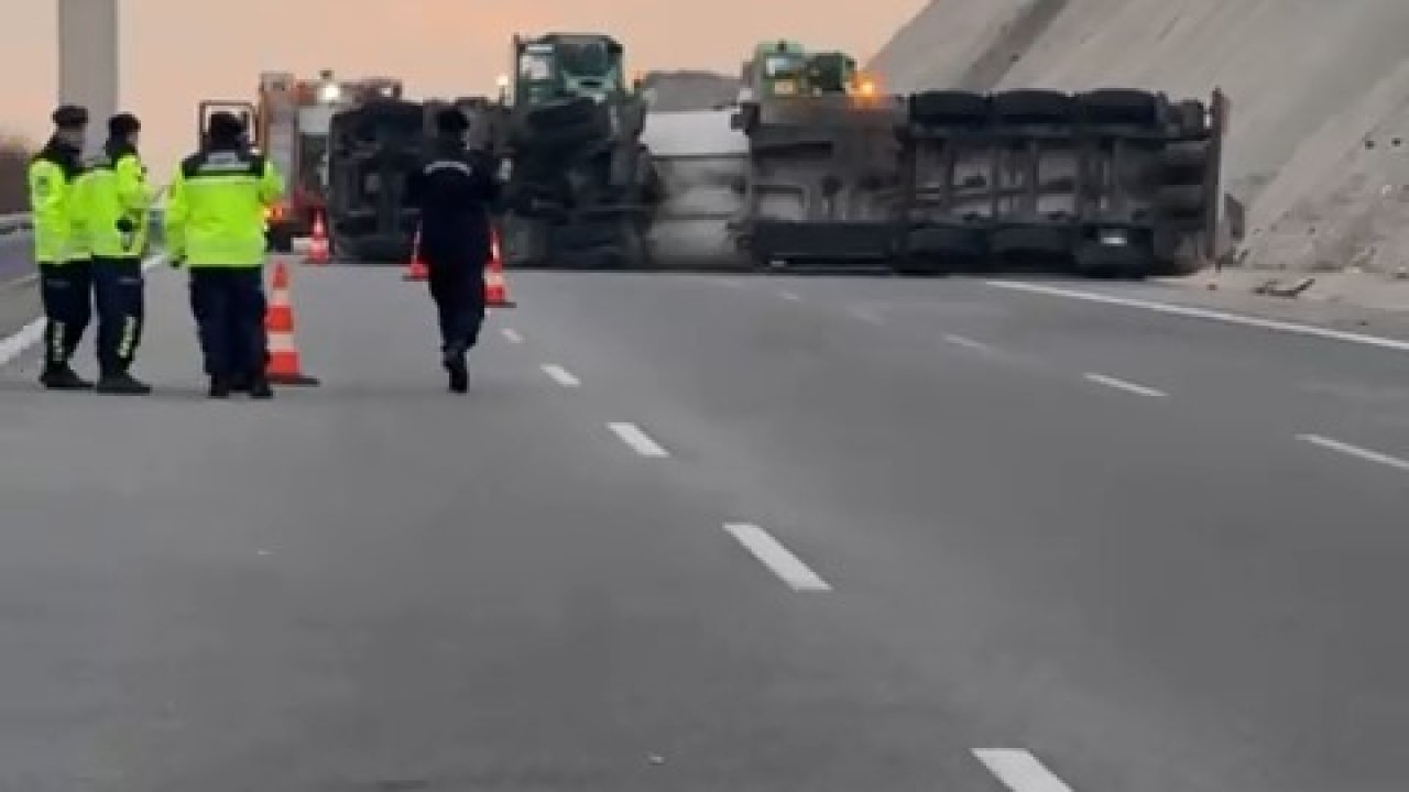 Tanker devrildi, Bursa İzmir otobanı trafiğe kapandı