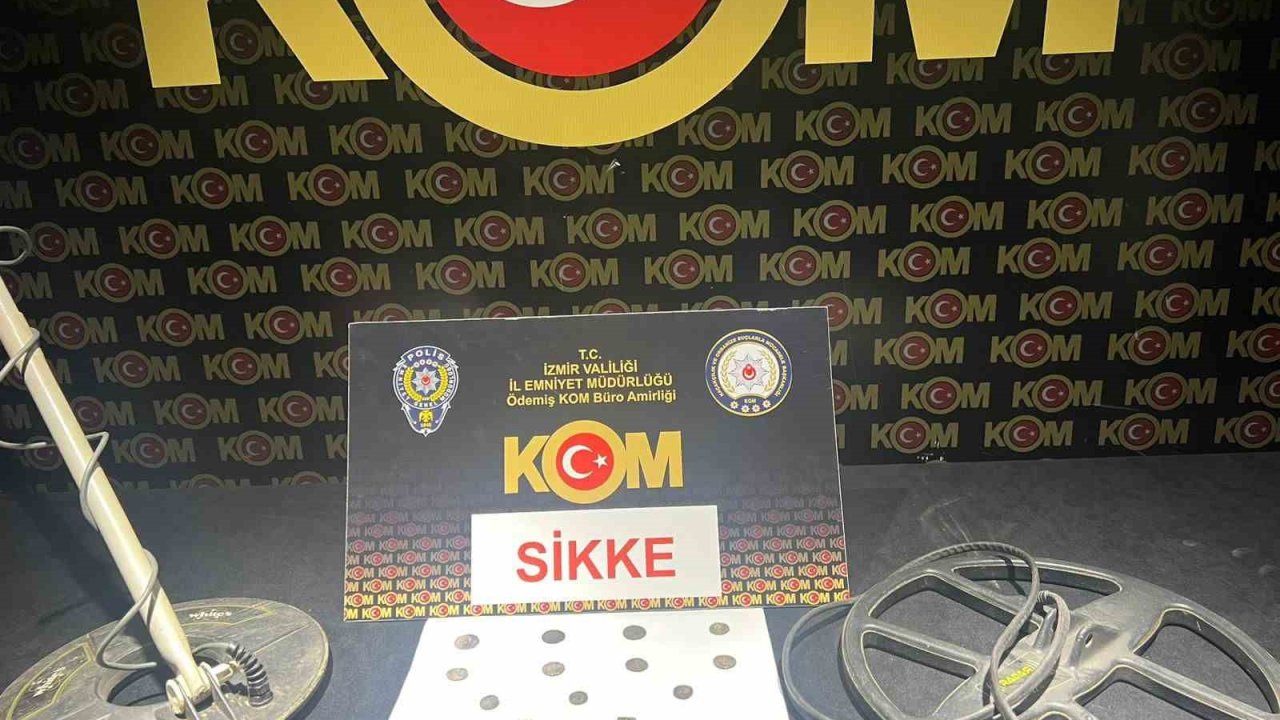 İzmir’de tarihi eser kaçakçısının evine baskın