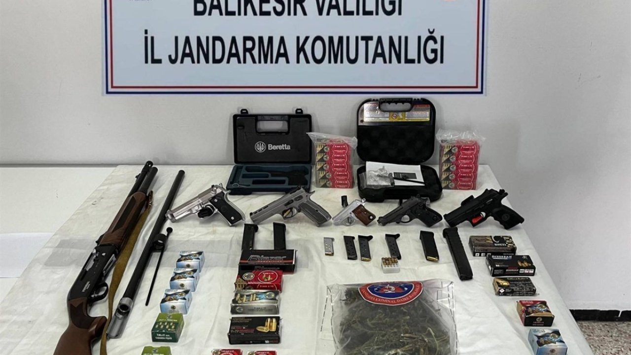 Balıkesir’de yasa dışı silah ve mühimmat ticaretine 3 gözaltı