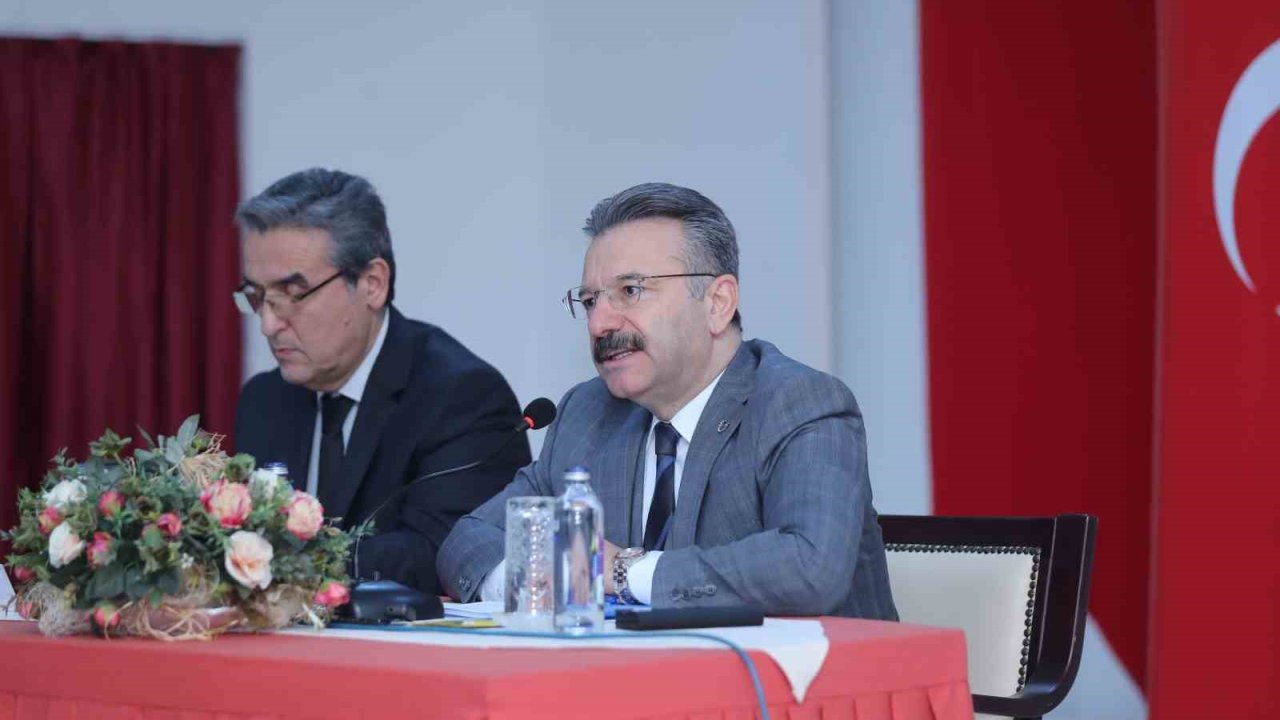 Vali Aksoy’dan muhtarlara iş birliği çağrısı