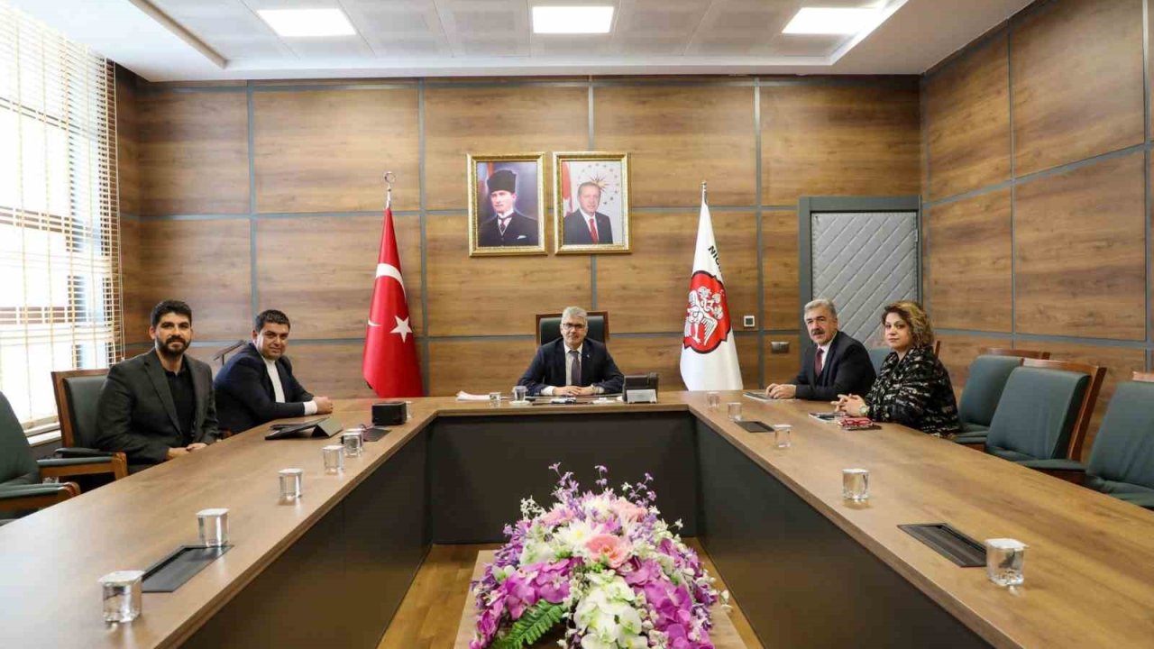 Niğde’de tarihi türbelerin restorasyon projeleri değerlendirildi