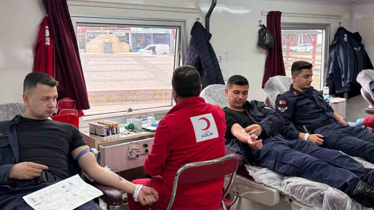 Saraykent’te Jandarma personeli kan bağışında bulundu
