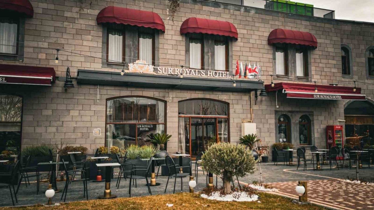 Hayallerinden yola çıkıp, Diyarbakır’ın kalbinde tarih ve moderniteyi birleştiren otel açtılar