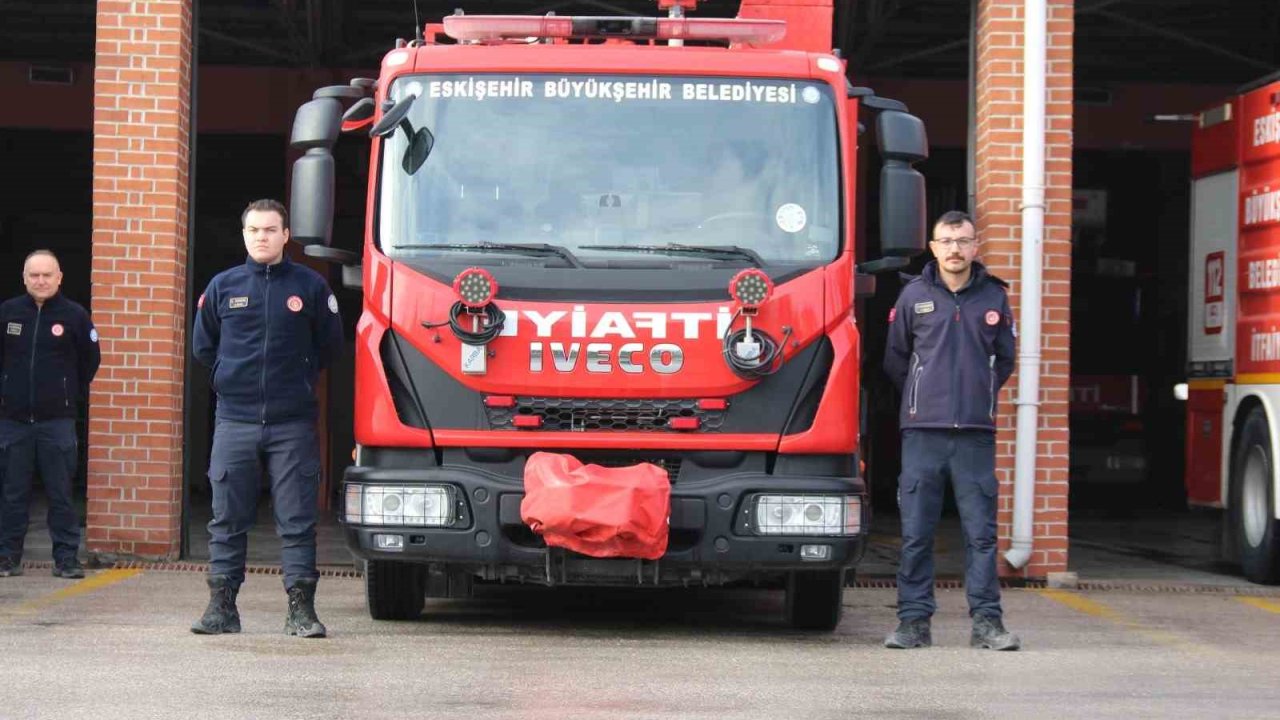 Eskişehir İtfaiyesi 2024 yılında 2 bin 166 yangına müdahale etti, bin 22 kurtarma olayı gerçekleştirdi