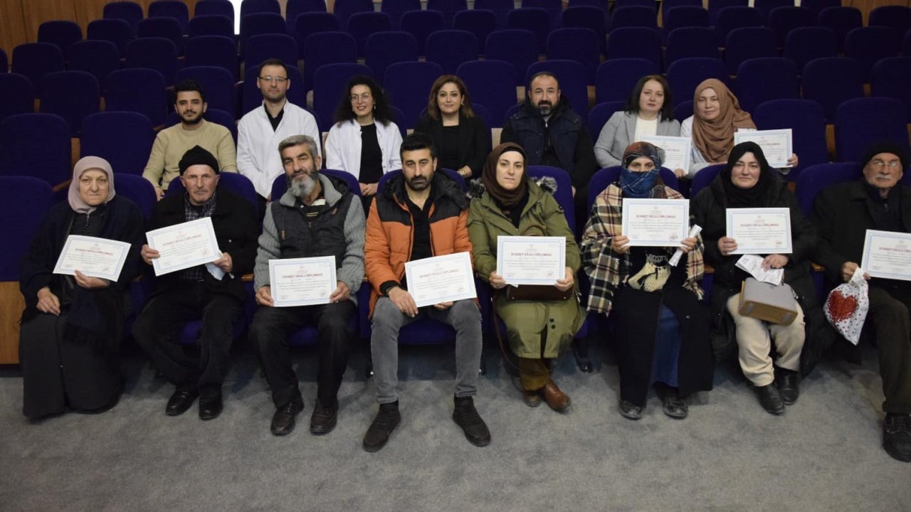 Bayburt’ta diyabet okulu yeni yılın ilk mezunlarını verdi