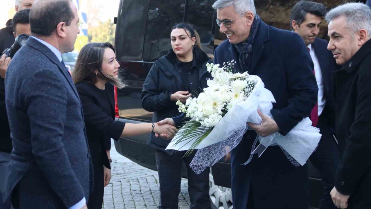 Bakan Memişoğlu: “Tepecik Hastanesini 2025 yatırım programımıza aldık”