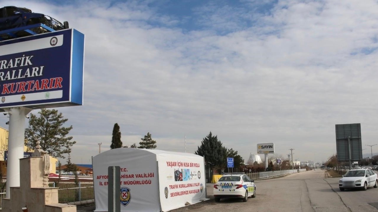 Polisten ‘Yaşam Tüneli’nde uygulamalı eğitim