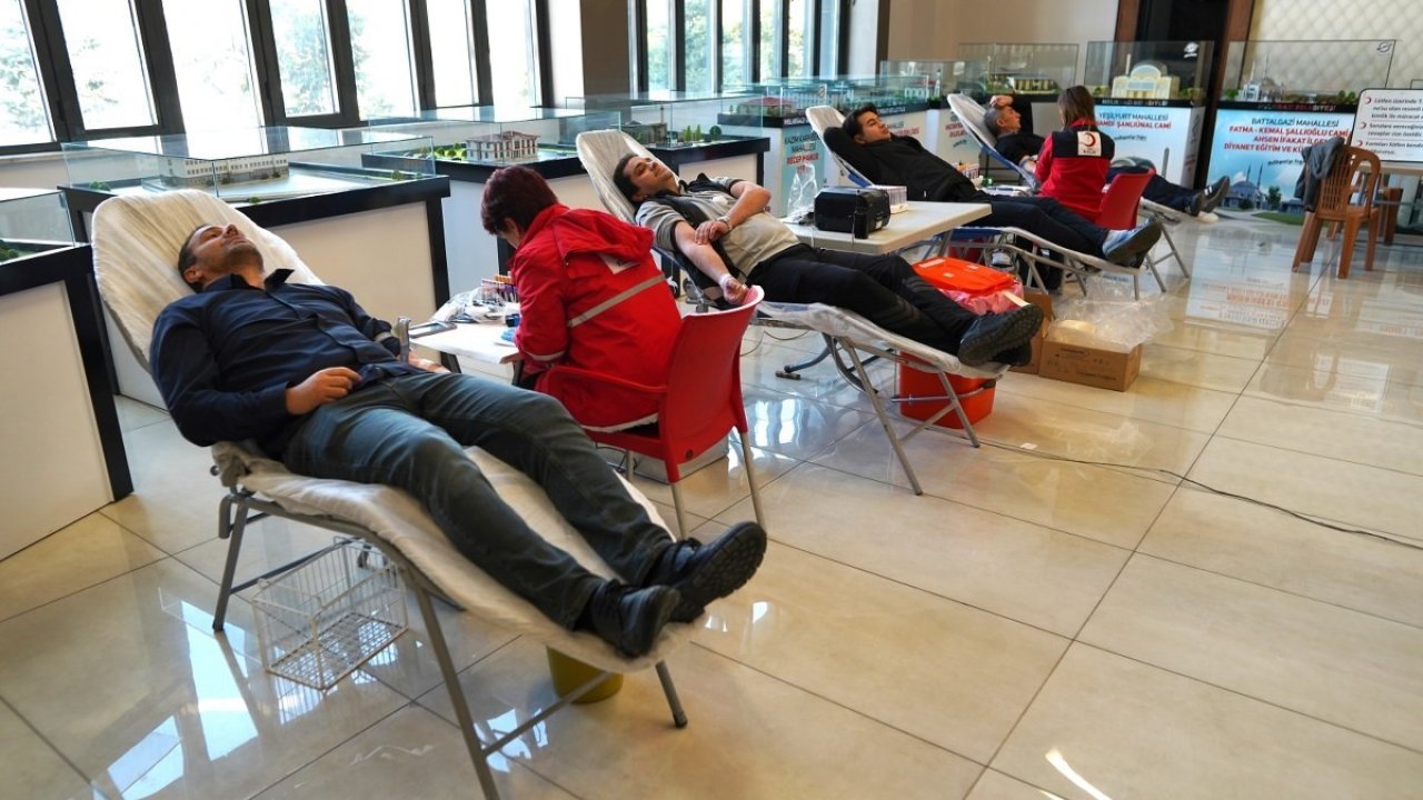 Melikgazi Belediyesi’nden Kızılay’a kan bağışı desteği