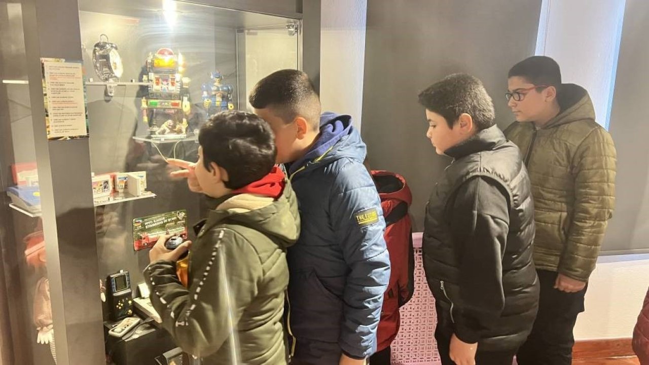 Gebzeli çocuklar oyuncak müzesinde