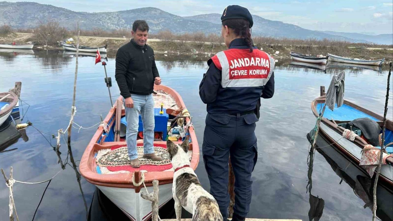Jandarma ekiplerinden Bafa Gölü’nde kontrol
