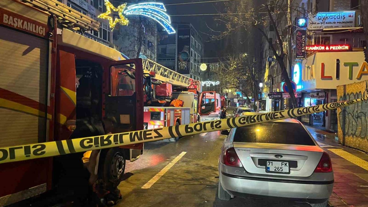Ankara’da 5 katlı binada korkutan yangın: 3 kişi yaralandı, 6 kişi dumandan etkilendi