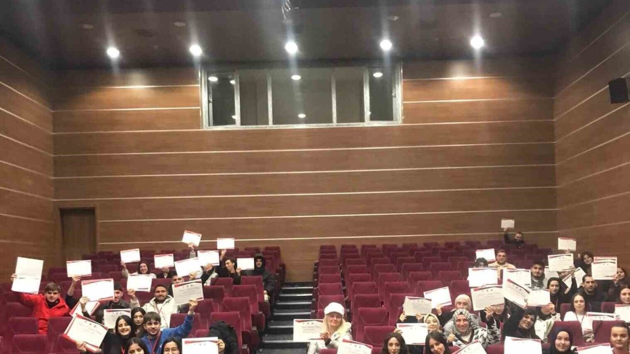 Kastamonu Üniversitesi’nde “Dijital Medya Okuryazarlığı” eğitimi düzenlendi