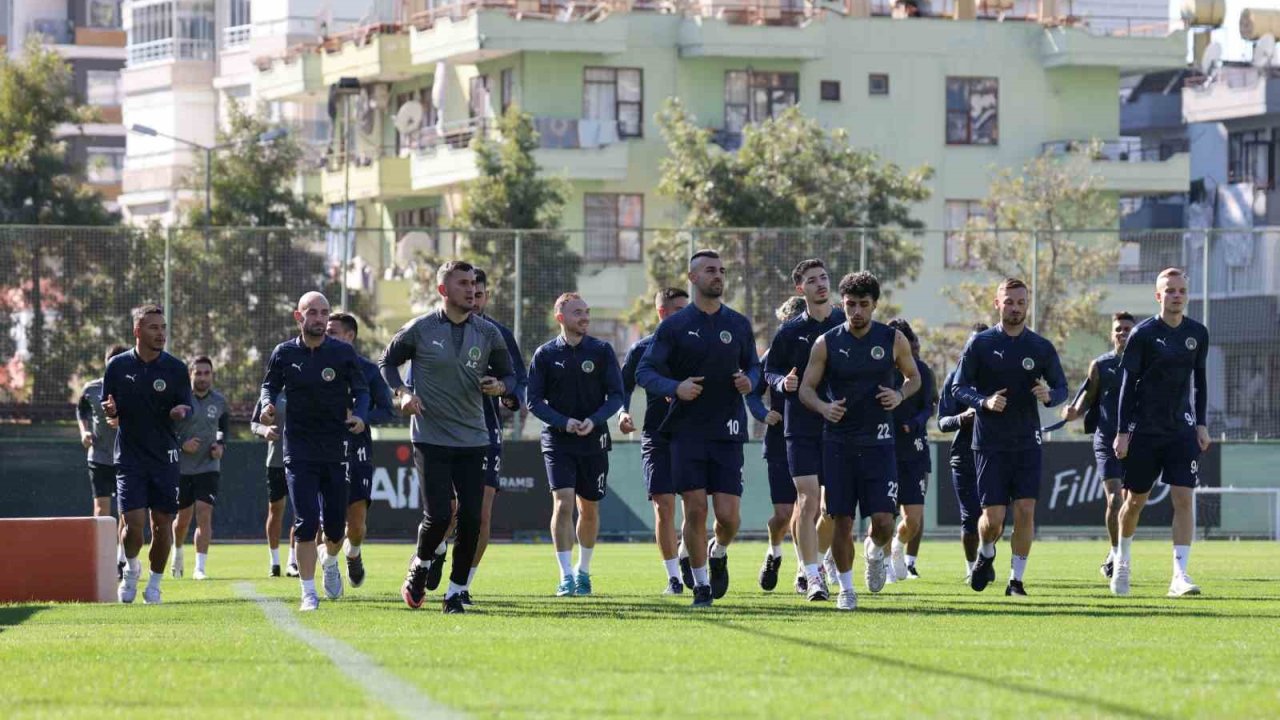 Alanyaspor, Göztepe maçı hazırlıklarına başladı