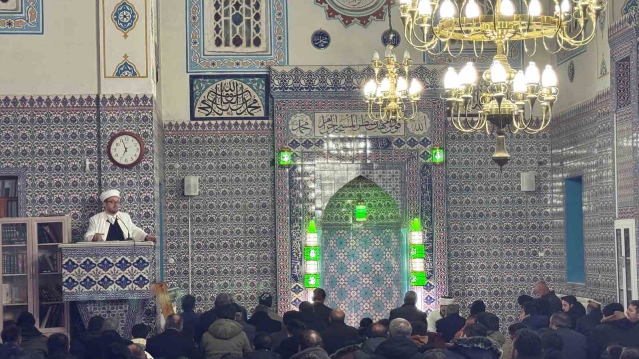 Miraç Kandili Başkale’de dualarla idrak edildi