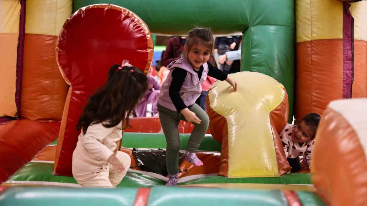 Denizli’de çocuk şenlikleri heyecanı