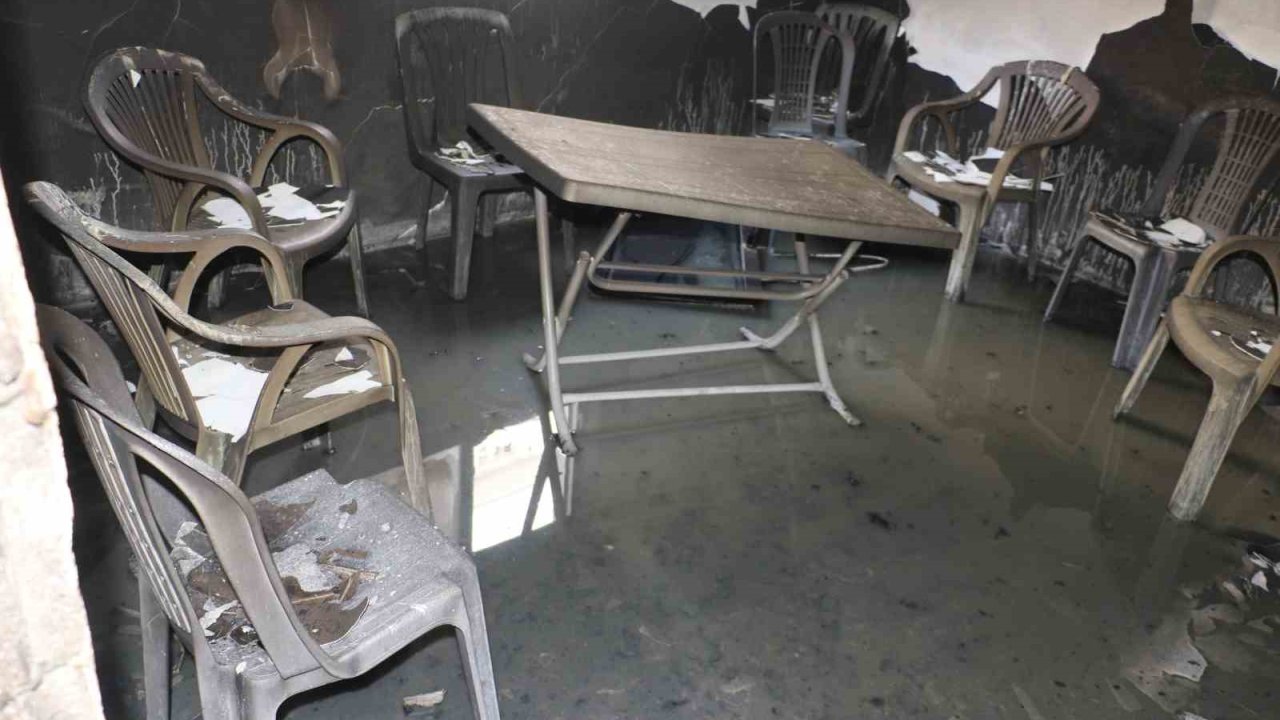 Ankara’da evde çıkan yangında 8 kişi dumandan etkilendi