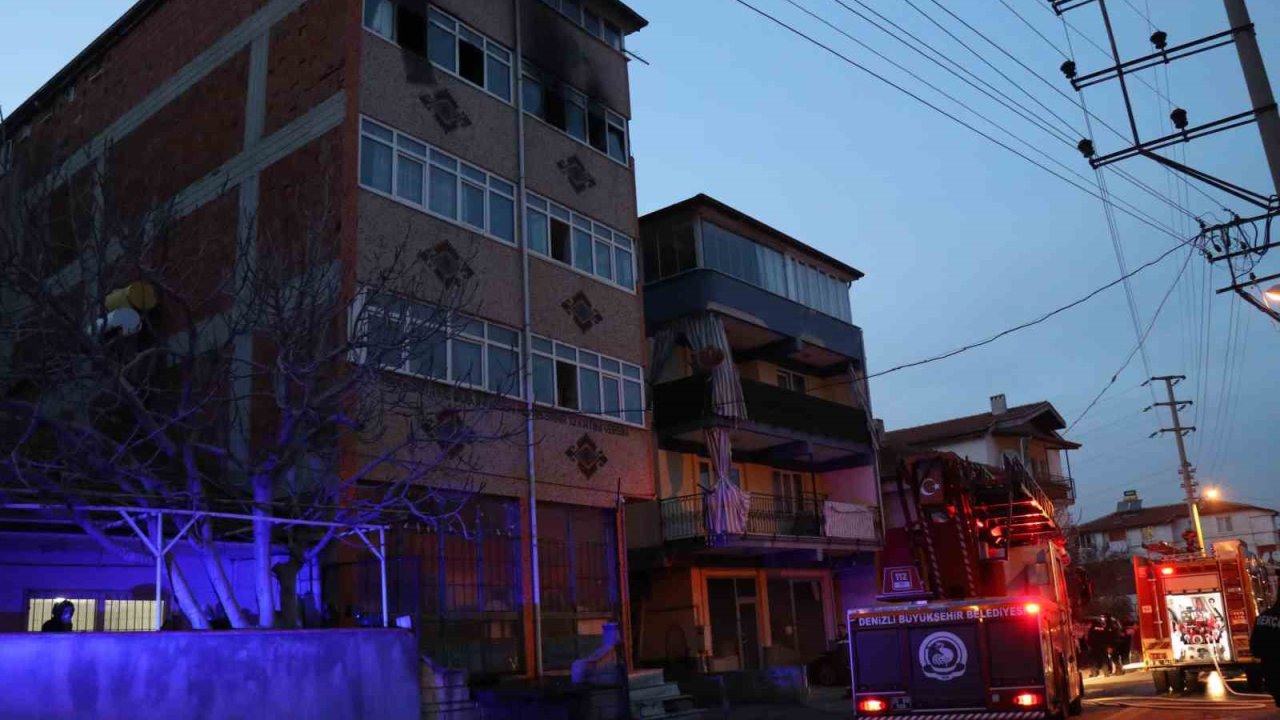 Denizli’de evde çıkan yangında çocuklarını kurtaran anne hayatını kaybetti