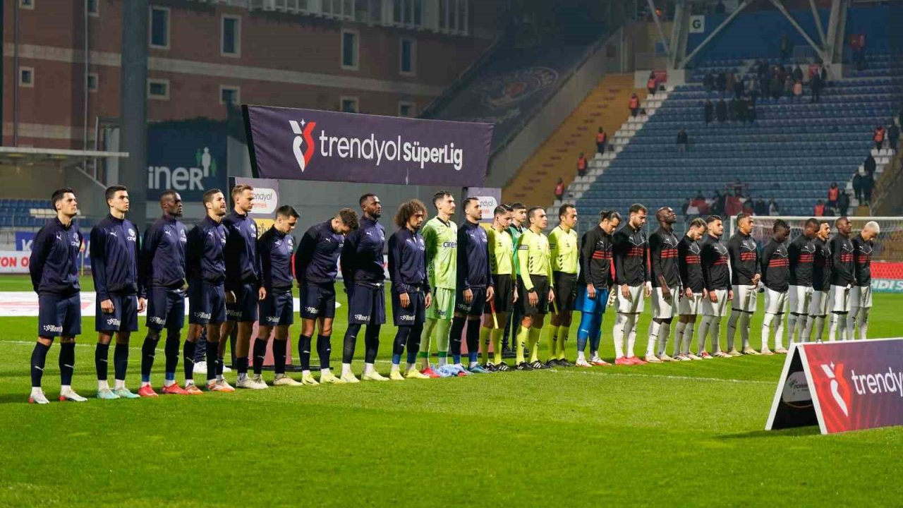 Trendyol Süper Lig: Kasımpaşa: 0 - Hatayspor: 1 (Maç devam ediyor)