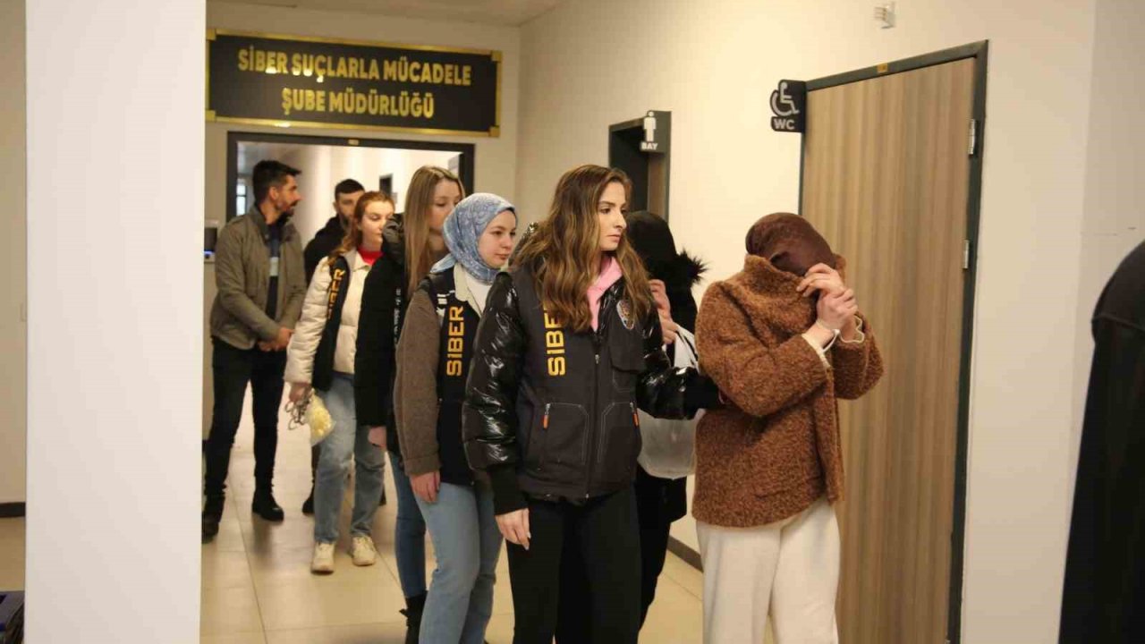 Evcil hayvan sahiplendirme vaadiyle vatandaşları 110 milyon 255 bin TL dolandıran şebeke çökertildi