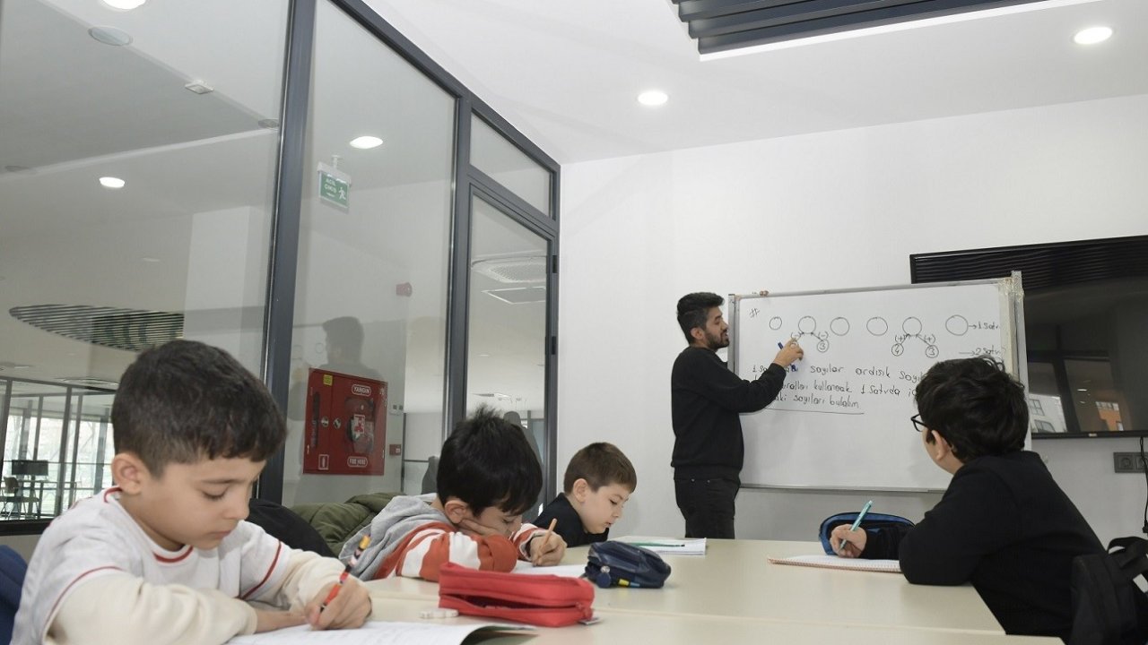 Esenyurt Belediyesi Çocuk Üniversitesi’nin yeni dönem kayıtları başladı