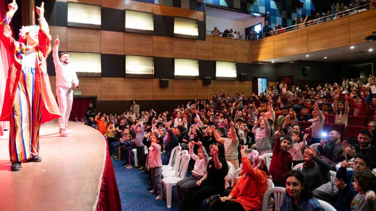 Gölbaşı Belediyesi’nin eğlence ve sanat dolu etkinliklerine yoğun ilgi