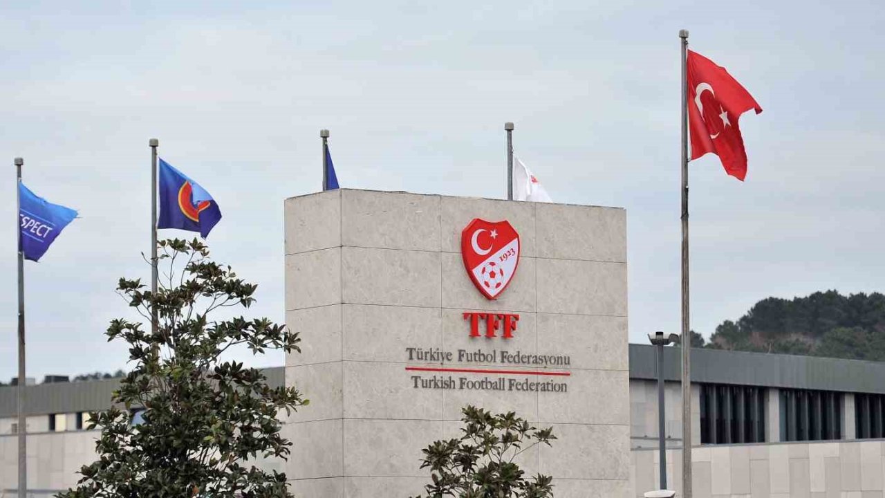 Haftanın hakem atamaları Kulüpler Birliği - MHK toplantısında canlı yayınla yapılacak