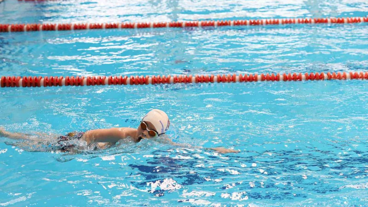 Denizli’nin ev sahipliğinde Türk Devletleri Teşkilatı yüzme yarışları düzenlendi