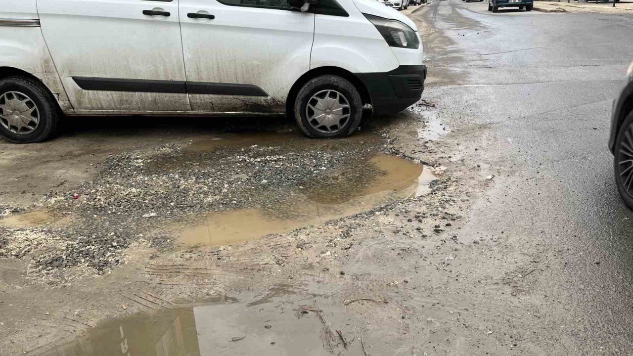 Çerkezköy’de lağım suları mahalleliyi isyan ettirdi