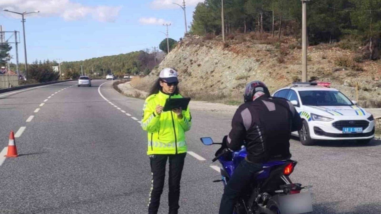 Muğla’da motosiklet denetimlerinde 71 sürücüye ceza kesildi