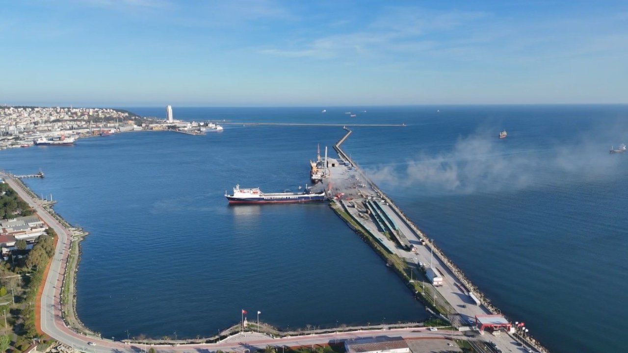 Samsun’daki gemi yangını
